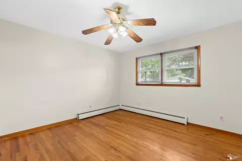 Bedroom - 6045 Bailey, Taylor, MI 48180 photo 3 of 3