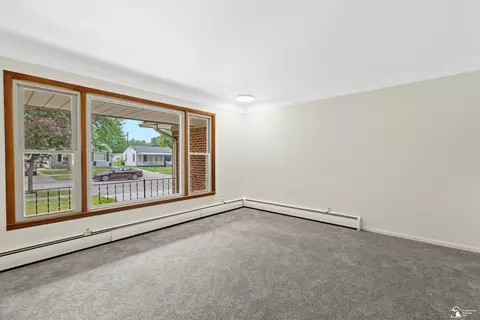 Living - 6045 Bailey, Taylor, MI 48180 photo 1 of 6