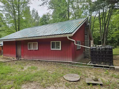 6331 Gopher Trl, Harrison, MI 48625 photo 32