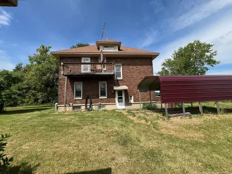 Exterior - 4690 Maple Grv, Deckerville, MI 48427 photo 5 of 10
