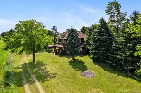 Exterior - 4690 Maple Grv, Deckerville, MI 48427 photo 8 of 10