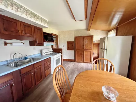 Kitchen - 4690 Maple Grv, Deckerville, MI 48427 photo 1 of 2
