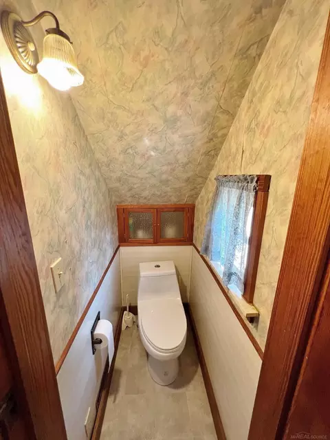 Bath - 4690 Maple Grv, Deckerville, MI 48427 photo 1 of 2