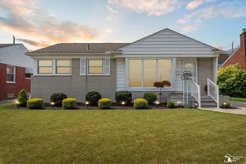 1621 Emmons, Lincoln Park, MI 48146