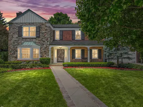 280 Vendome, Grosse Pointe Farms, MI 48236