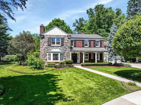 Exterior - 280 Vendome, Grosse Pointe Farms, MI 48236 photo 2 of 12