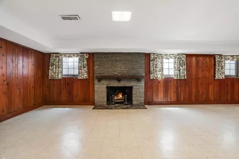 Living - 280 Vendome, Grosse Pointe Farms, MI 48236 photo 5 of 5