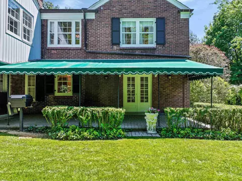 Exterior - 280 Vendome, Grosse Pointe Farms, MI 48236 photo 8 of 12