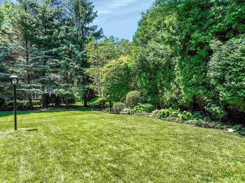 Exterior - 280 Vendome, Grosse Pointe Farms, MI 48236 photo 11 of 12
