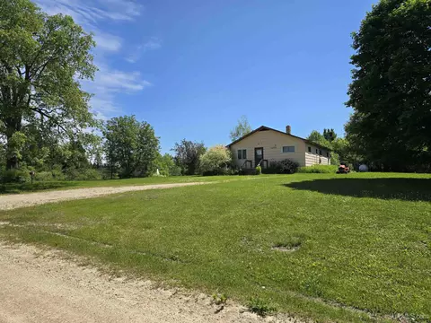 n5246 South Sundell Road, Skandia, MI 49885