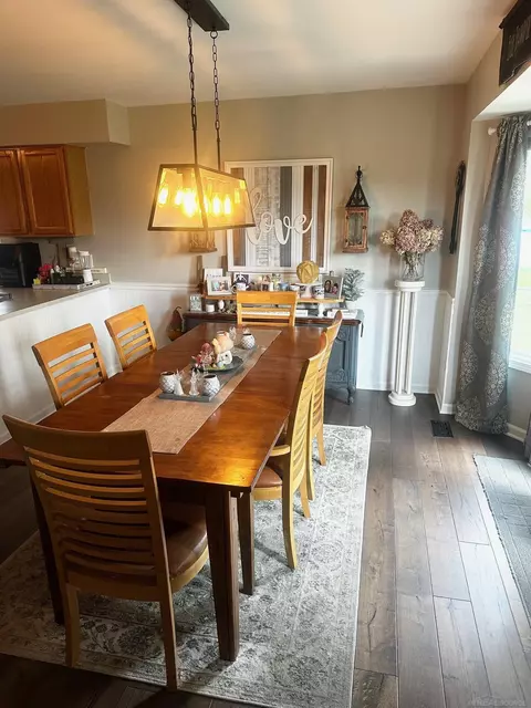Dining - 48307 Jefferson, Macomb, MI 48044 photo 3 of 3