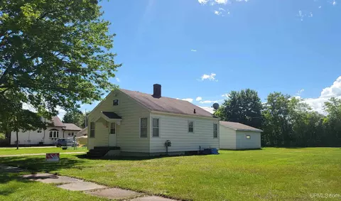 128 Beech, Kingsford, MI 49802