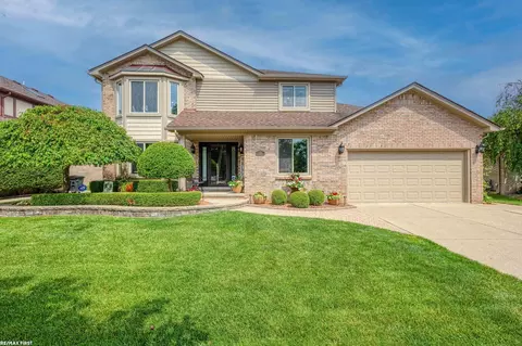 52691 Stag Rdg, Macomb, MI 48042