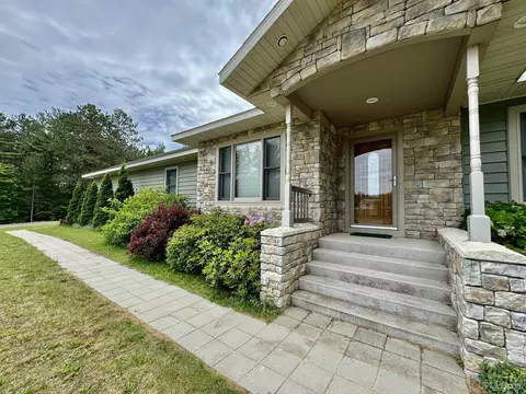 106 Pine Cone, Marquette, MI 49855