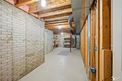 Entry Way - 6970 Pheasant Vw, Temperance, MI 48182 photo 5 of 5