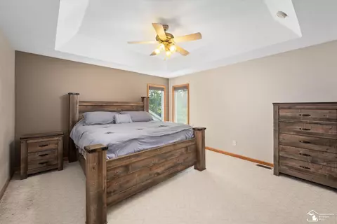 Bedroom - 6970 Pheasant Vw, Temperance, MI 48182 photo 8 of 8