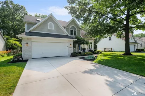 Exterior - 6970 Pheasant Vw, Temperance, MI 48182 photo 2 of 14