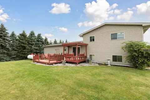 Exterior - 105 N Bowker, Munger, MI 48747 photo 6 of 14
