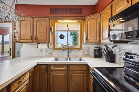 Kitchen - 105 N Bowker, Munger, MI 48747 photo 1 of 2