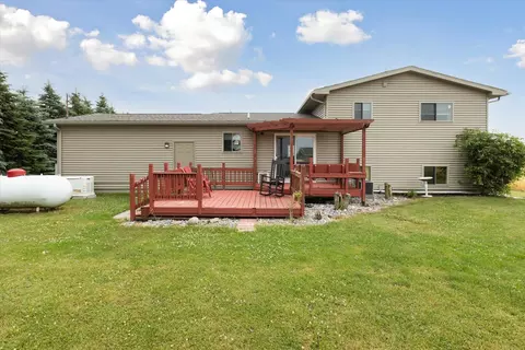 Exterior - 105 N Bowker, Munger, MI 48747 photo 5 of 14