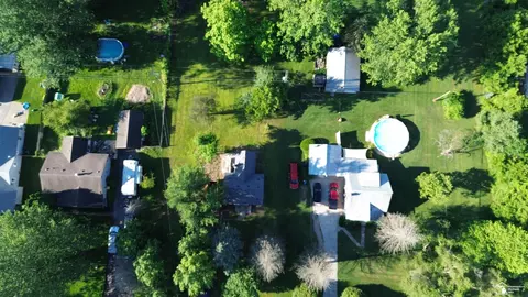 533 Center, Carleton, MI 48117 photo 2