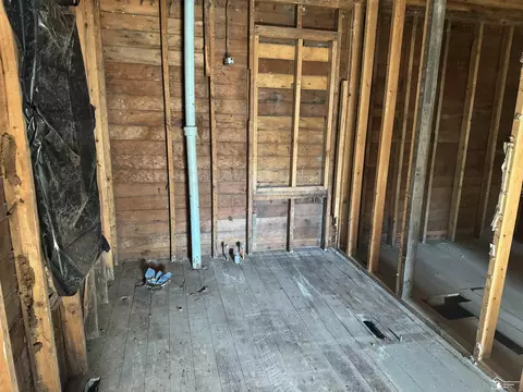 533 Center, Carleton, MI 48117 photo 11