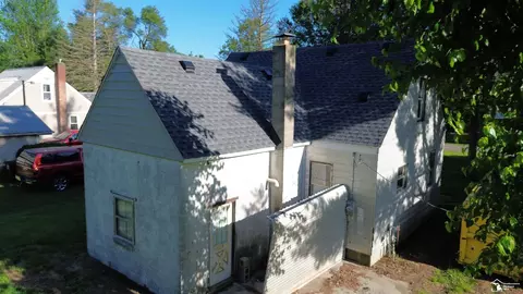 533 Center, Carleton, MI 48117 photo 5