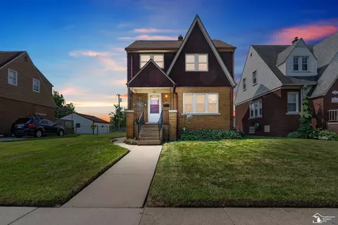 855 Superior, Wyandotte, MI 48192