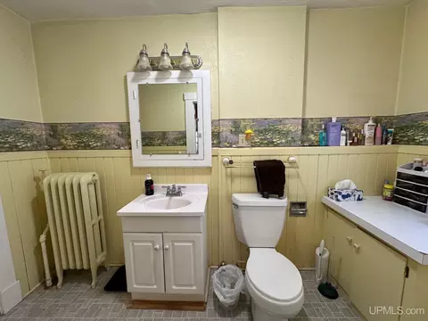 Bath - 608 N Main, Ishpeming, MI 49849 photo 5 of 6