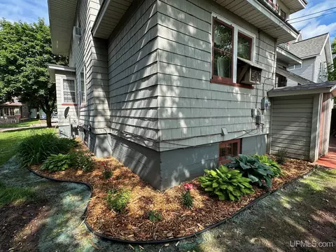 Exterior - 608 N Main, Ishpeming, MI 49849 photo 2 of 11