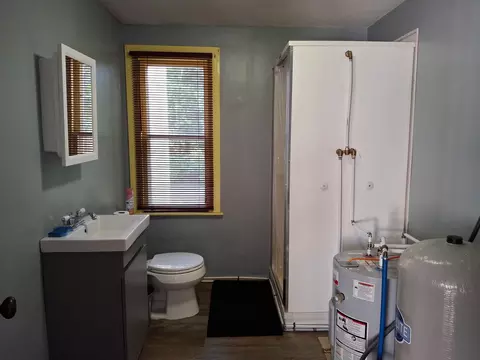 Bath - 522 Water, Harrison, MI 48625 photo 1 of 1
