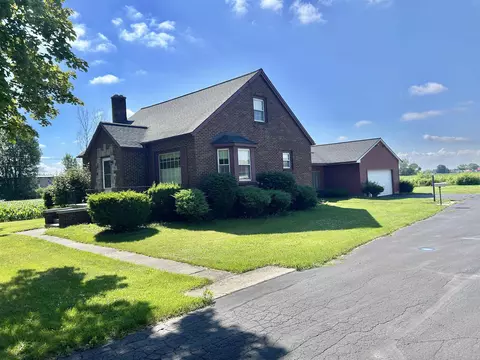 1211 W W Ctr, Bay City, MI 48732