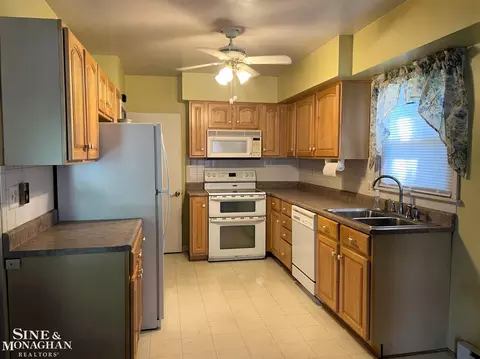 514 Trumbull, Saint Clair, MI 48079 photo 9