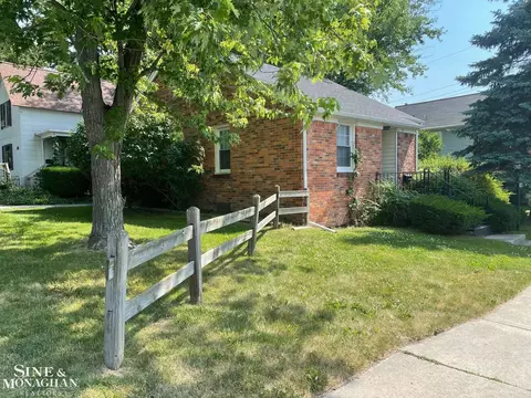 514 Trumbull, Saint Clair, MI 48079 photo 2