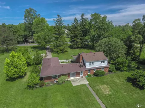 8675 Douglas, Temperance, MI 48182 photo 3