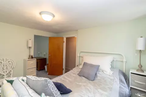 8675 Douglas, Temperance, MI 48182 photo 26