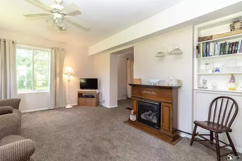 8675 Douglas, Temperance, MI 48182 photo 10