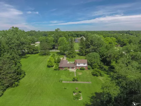8675 Douglas, Temperance, MI 48182 photo 8