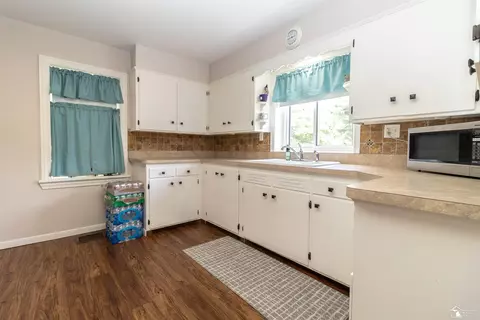 8675 Douglas, Temperance, MI 48182 photo 16