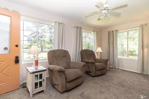 8675 Douglas, Temperance, MI 48182 photo 23