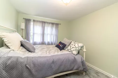 8675 Douglas, Temperance, MI 48182 photo 25