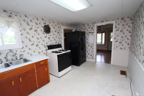 10865 Plank, Milan, MI 48160 photo 9