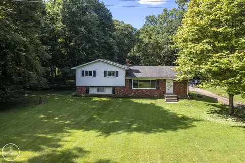9246 Field, Algonac, MI 48001 photo 6