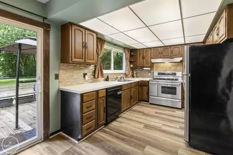 9246 Field, Algonac, MI 48001 photo 14