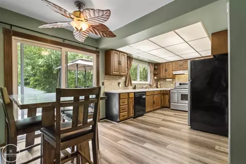 9246 Field, Algonac, MI 48001 photo 15