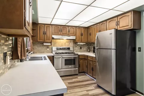 9246 Field, Algonac, MI 48001 photo 13