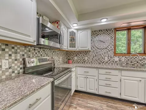 Kitchen - 16669 Davis, Dundee, MI 48131 photo 3 of 3