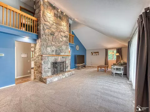 Living - 16669 Davis, Dundee, MI 48131 photo 2 of 9