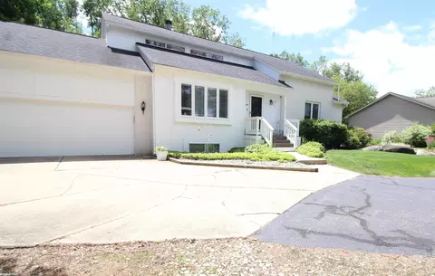 8332 E Pearson, Shelby Township, MI 48316
