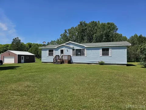 8112 M94 # W, Manistique, MI 49854